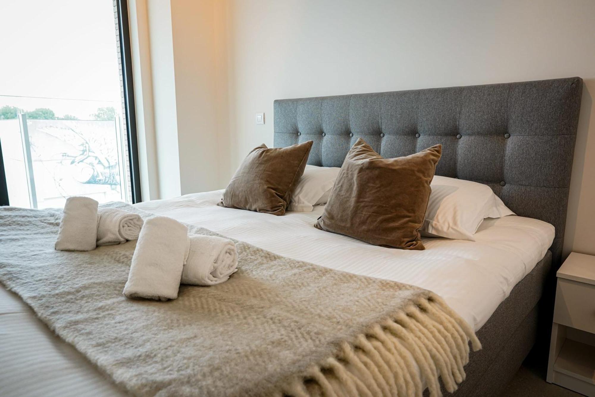 Huswell - Beautiful Apartment With Communal Pool And Gym Ostend Luaran gambar