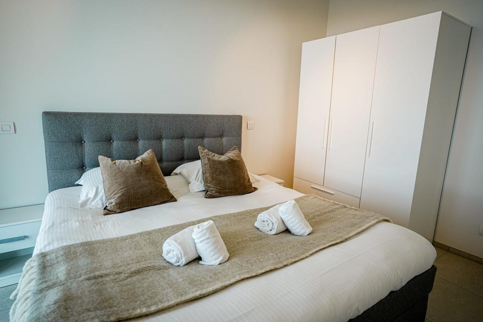 Huswell - Beautiful Apartment With Communal Pool And Gym Ostend Luaran gambar