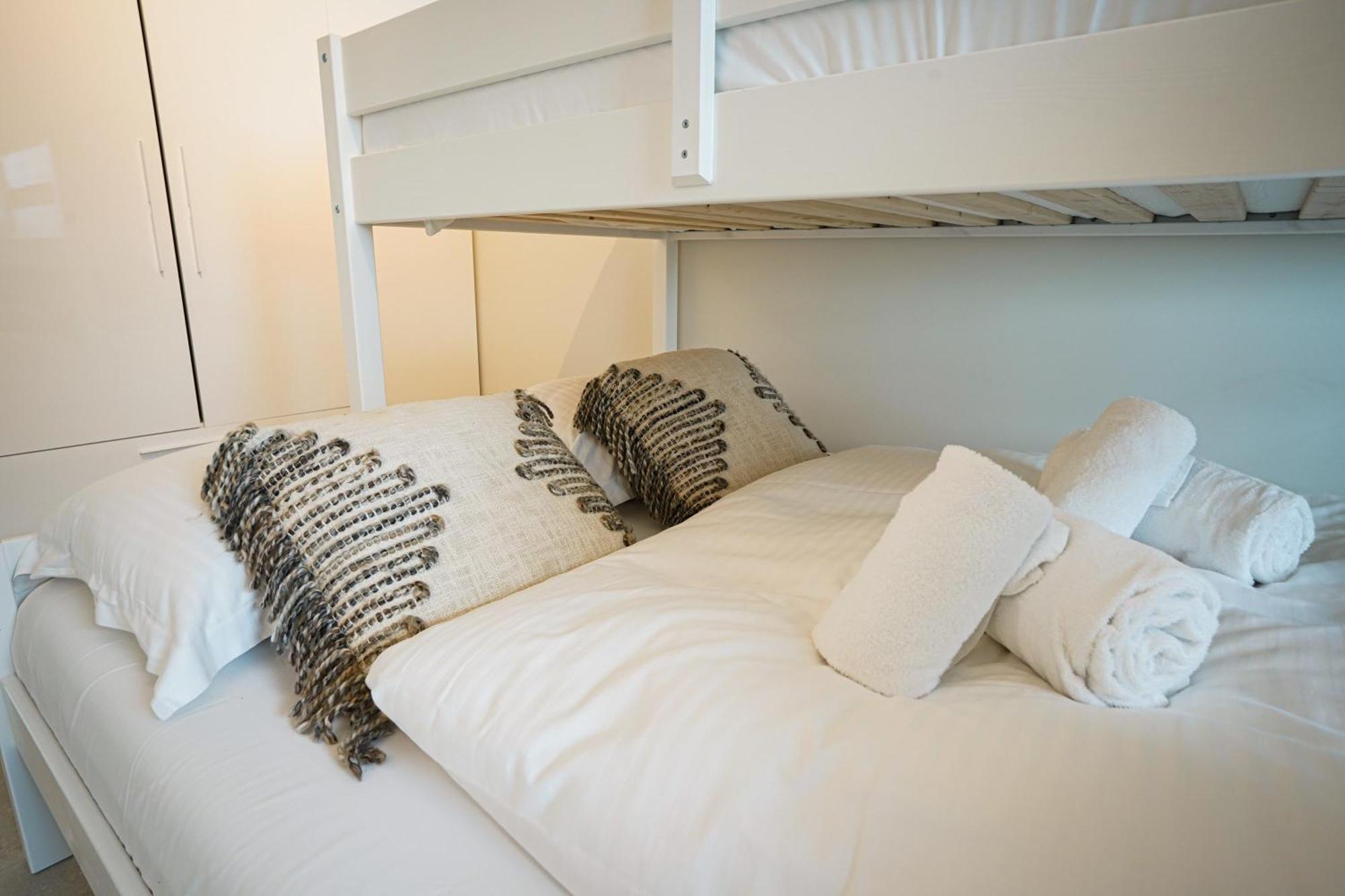 Huswell - Beautiful Apartment With Communal Pool And Gym Ostend Luaran gambar