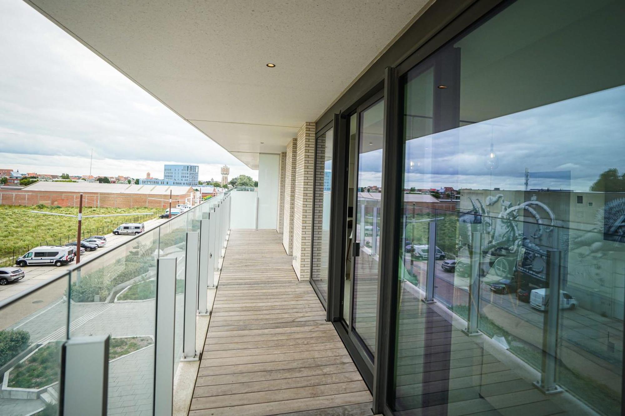 Huswell - Beautiful Apartment With Communal Pool And Gym Ostend Luaran gambar